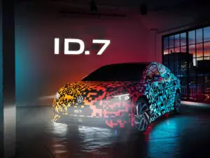 Gigantisk el-stationcar på vej fra Volkswagen