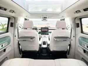 Tina skiftede sin store Audi ud med et elektrisk rugbrød