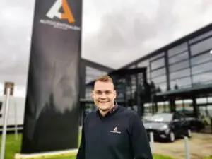 Fra mekaniker til servicechef på ti år