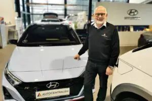 Efter 50 år i bilbranchen vinker Richard farvel til Autocentralen