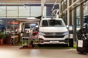 Familien Husballe Rude tog på skiferie i en Volkswagen California